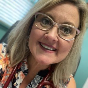 Meet your Posher, Loretta